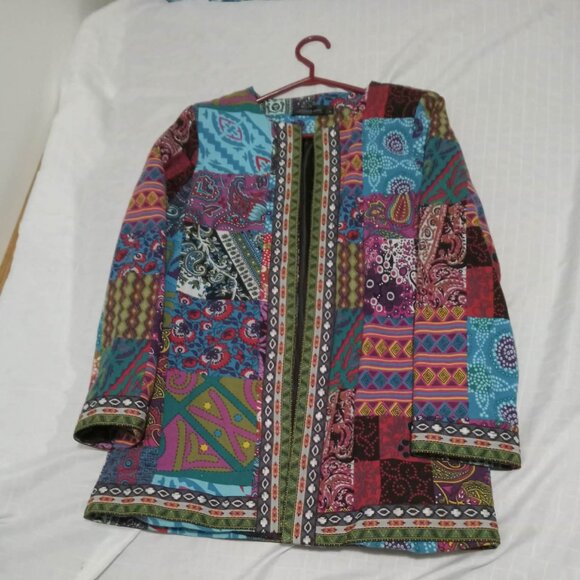 Vintage quilted cardigan for women - Ethnic style - Floral print - Long sleeves - Picture 5 of 16